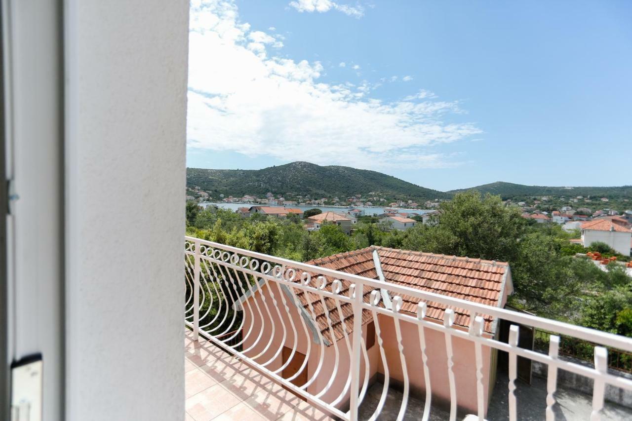 Apartman Paula 1 Daire Vinišće Dış mekan fotoğraf